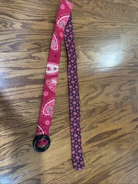 Vera Bradley Red Paisley Fabric Ring Belt